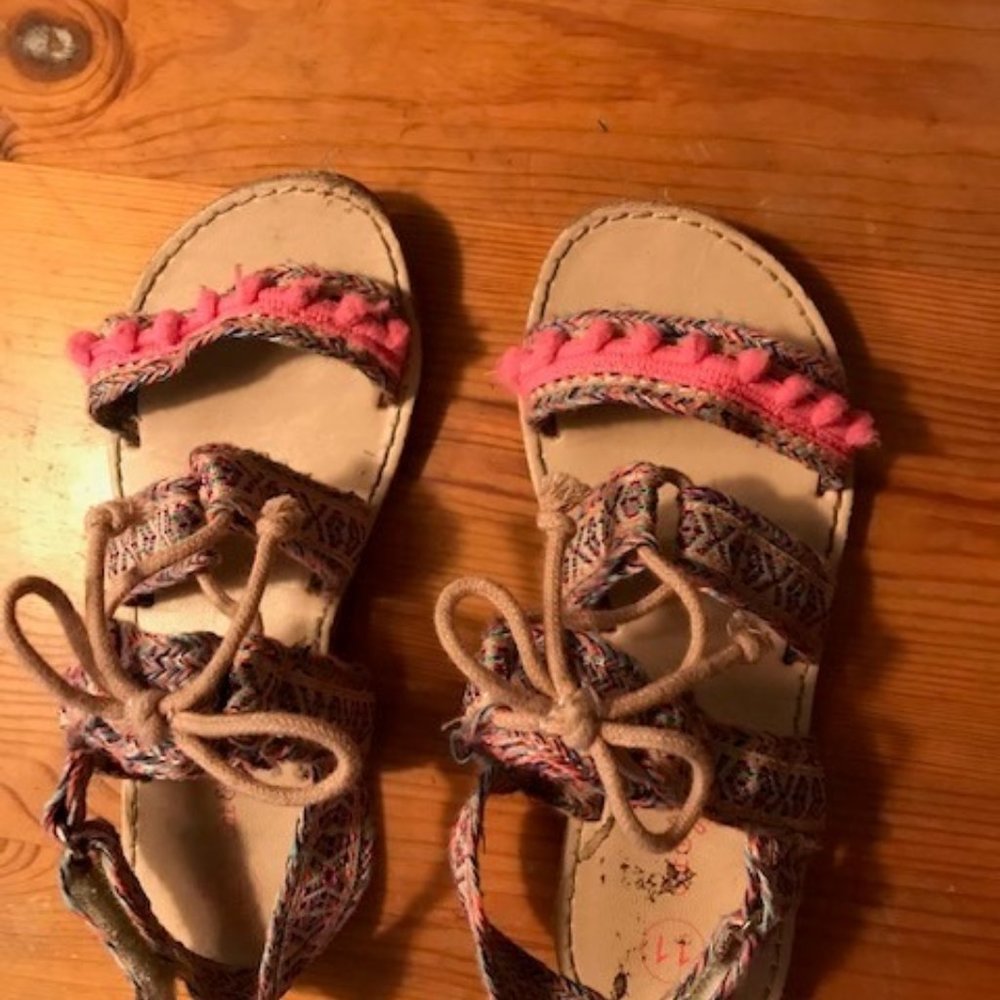 GIRLS SANDALS